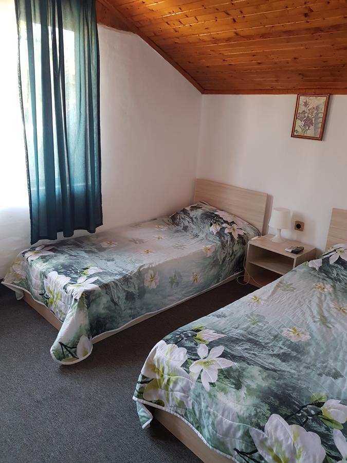 Guest Rooms Radost Balchik Ngoại thất bức ảnh